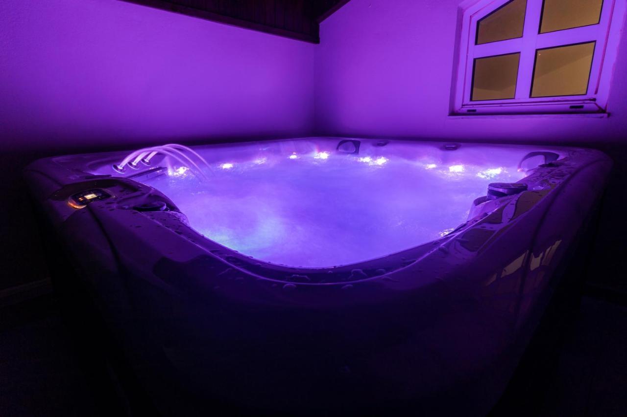 Villa Ventus, 40Sqm Private Pool & Hot Tub! Roussospítion 外观 照片