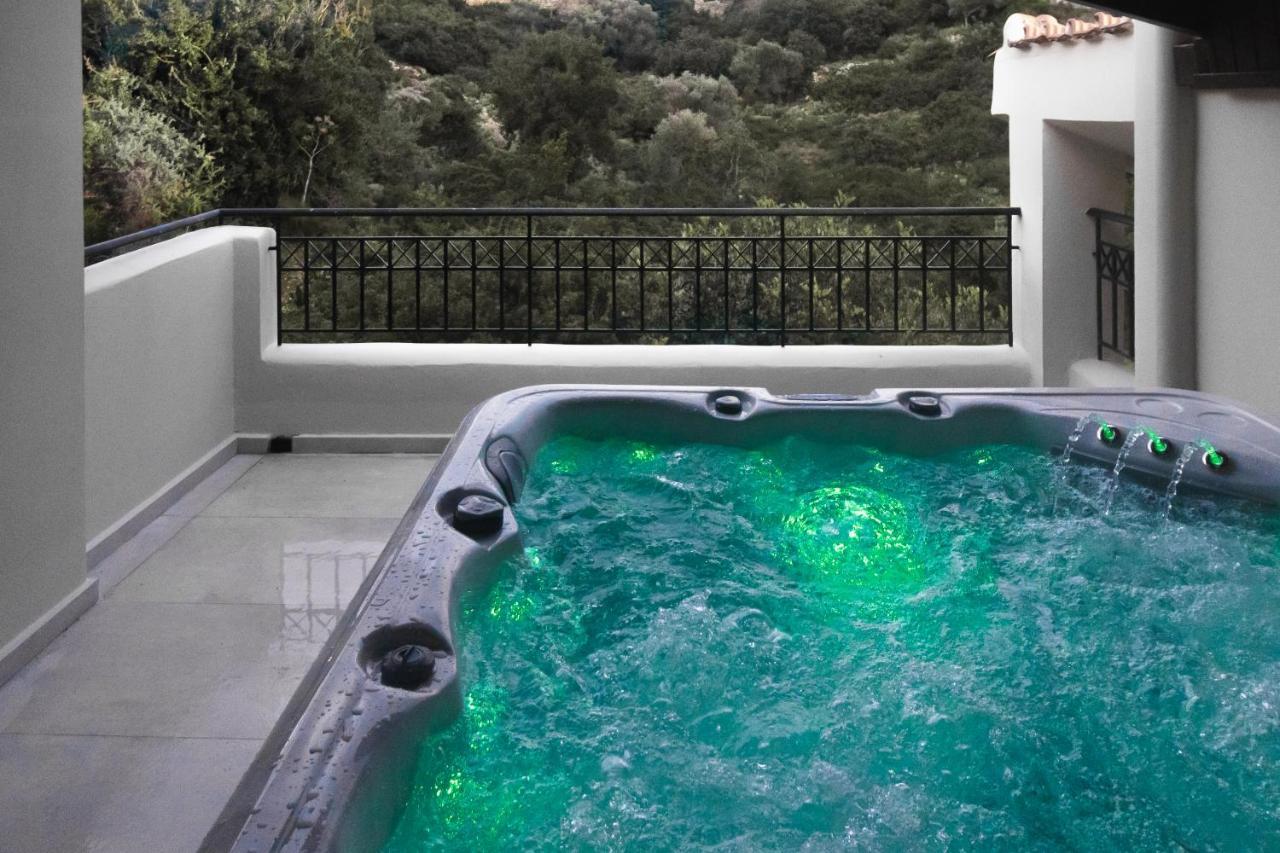 Villa Ventus, 40Sqm Private Pool & Hot Tub! Roussospítion 外观 照片
