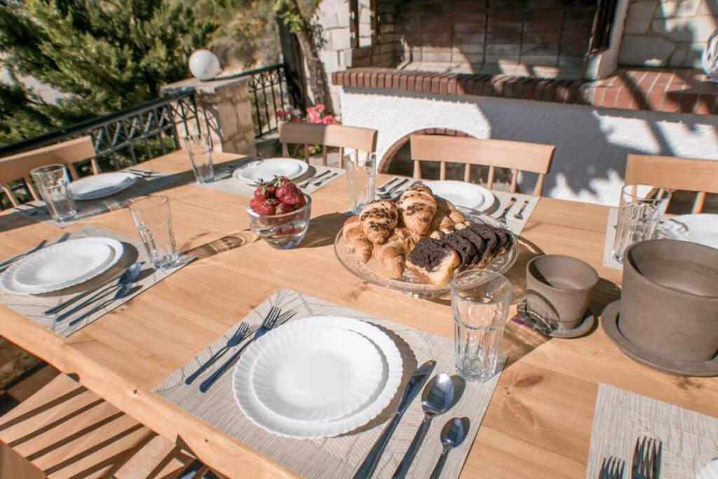 Villa Ventus, 40Sqm Private Pool & Hot Tub! Roussospítion 外观 照片