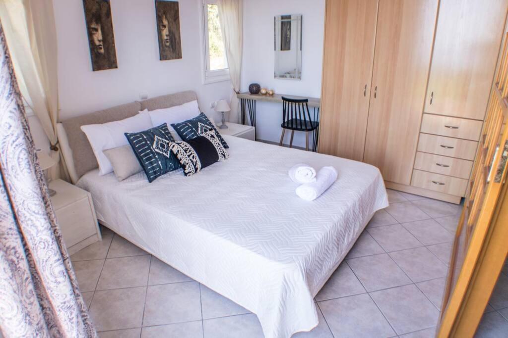 Villa Ventus, 40Sqm Private Pool & Hot Tub! Roussospítion 外观 照片