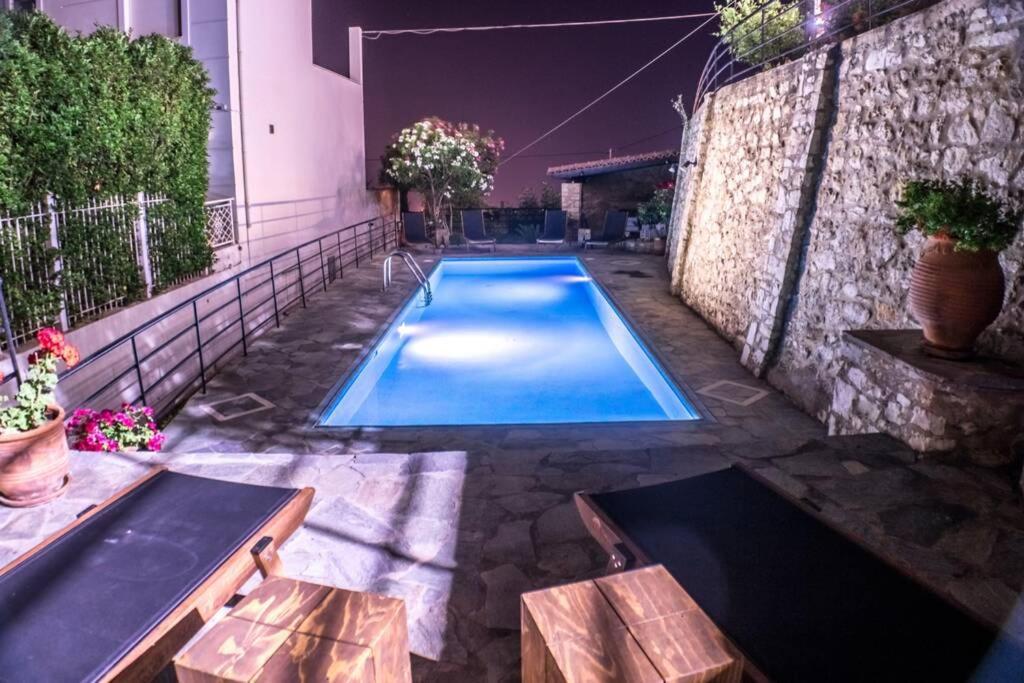 Villa Ventus, 40Sqm Private Pool & Hot Tub! Roussospítion 外观 照片