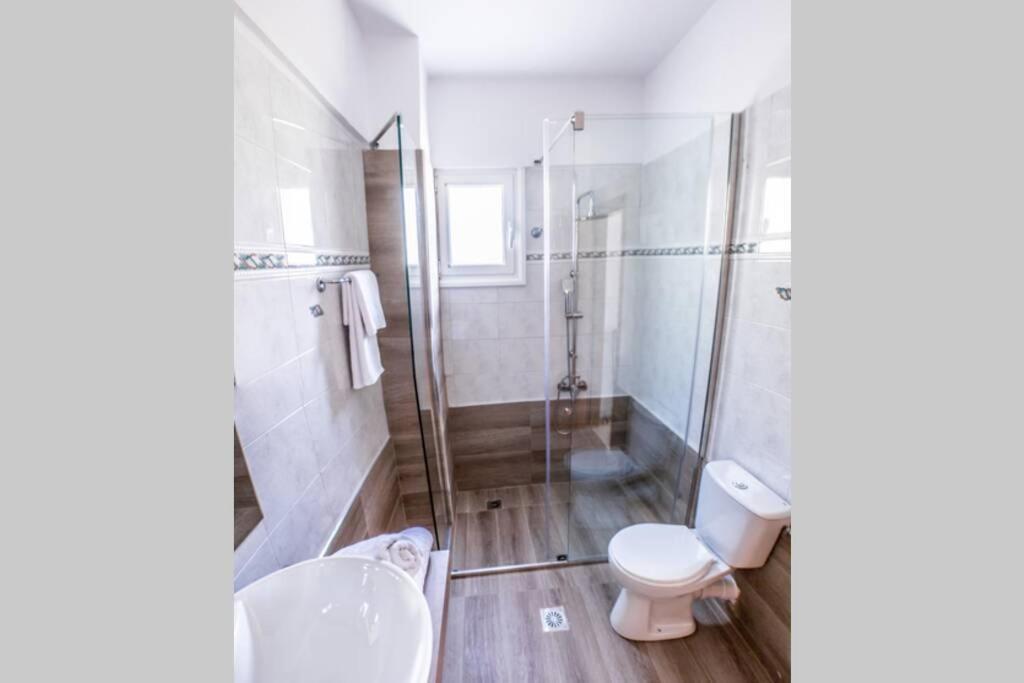 Villa Ventus, 40Sqm Private Pool & Hot Tub! Roussospítion 外观 照片